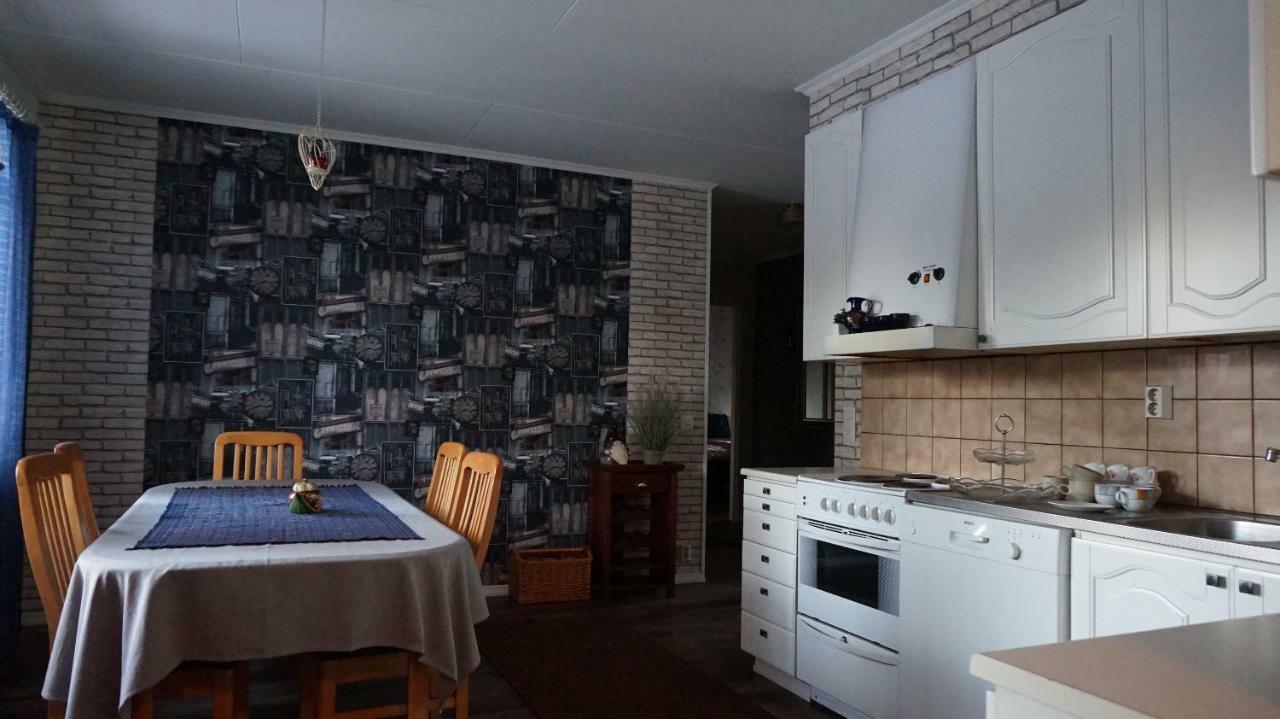 4 Bedrooms Near Center - Kranni Pori Exterior photo
